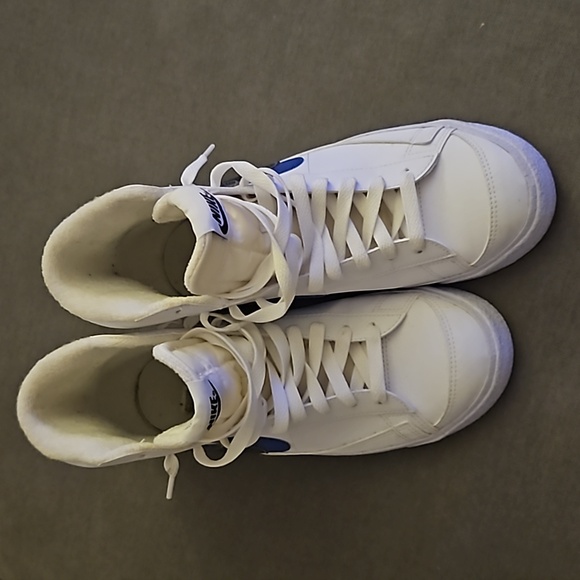 Nike youth skater blazer white blue/ black size 7 youth worn only a few times - Picture 3 of 8